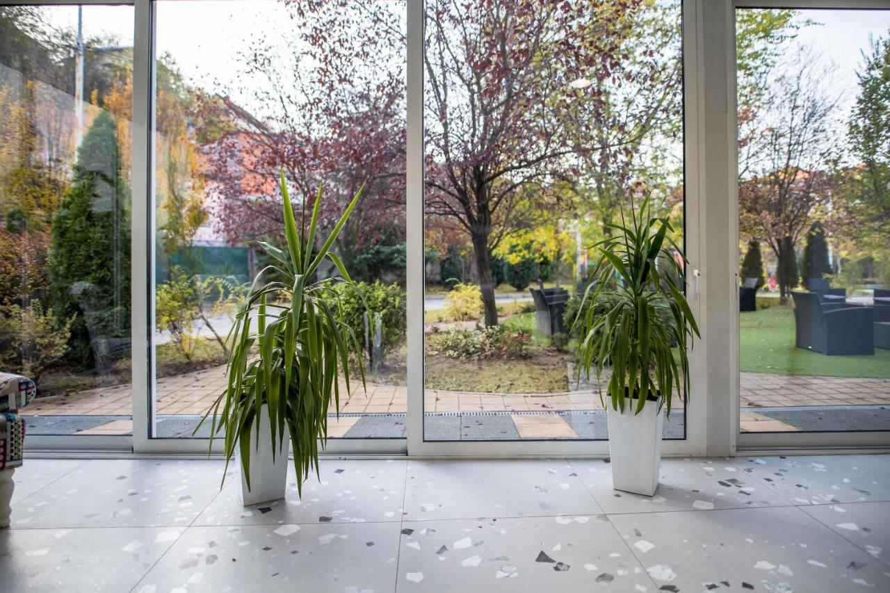 Hotel Omni Valjevo Luaran gambar
