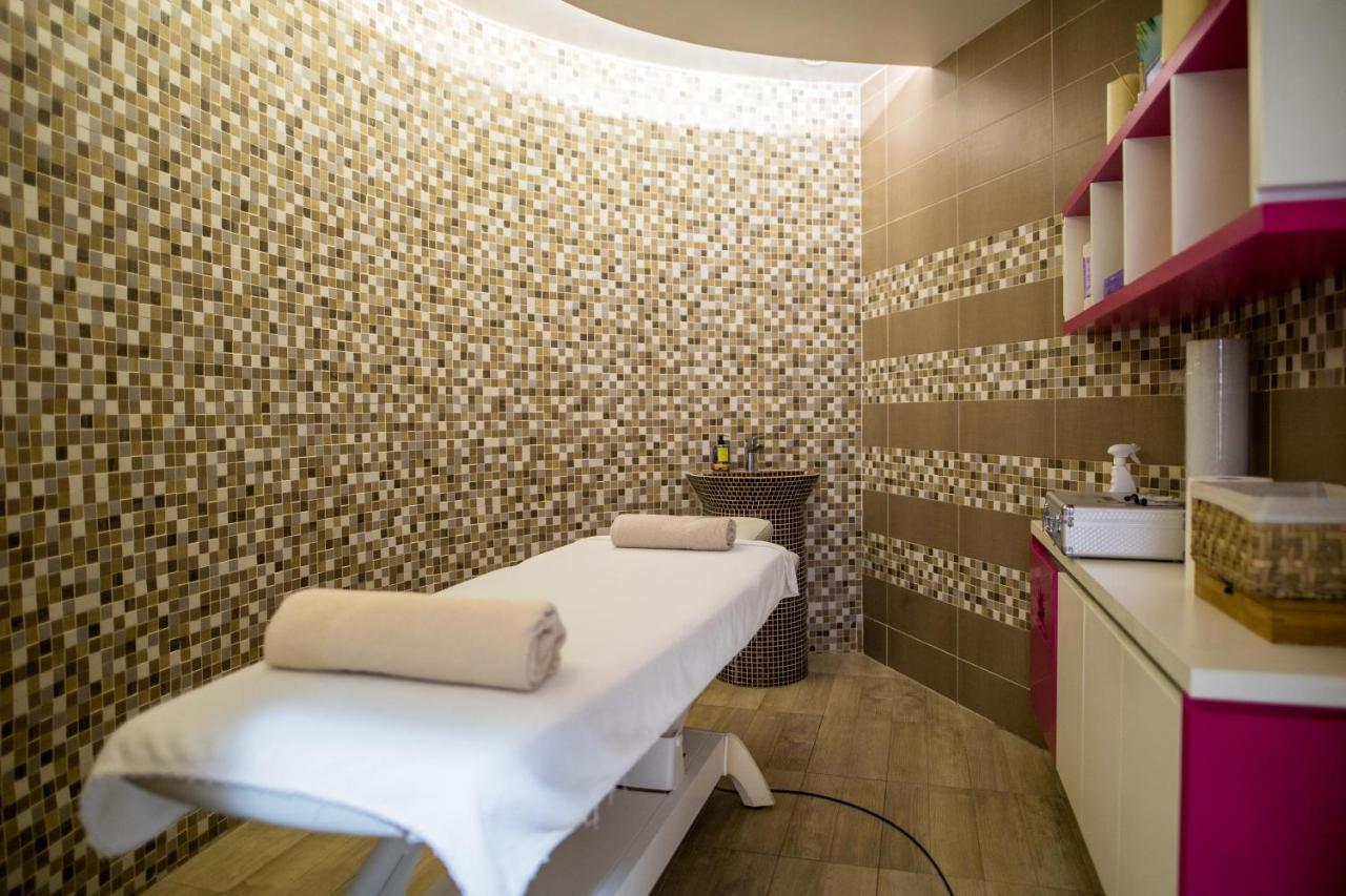 Hotel Omni Valjevo Luaran gambar