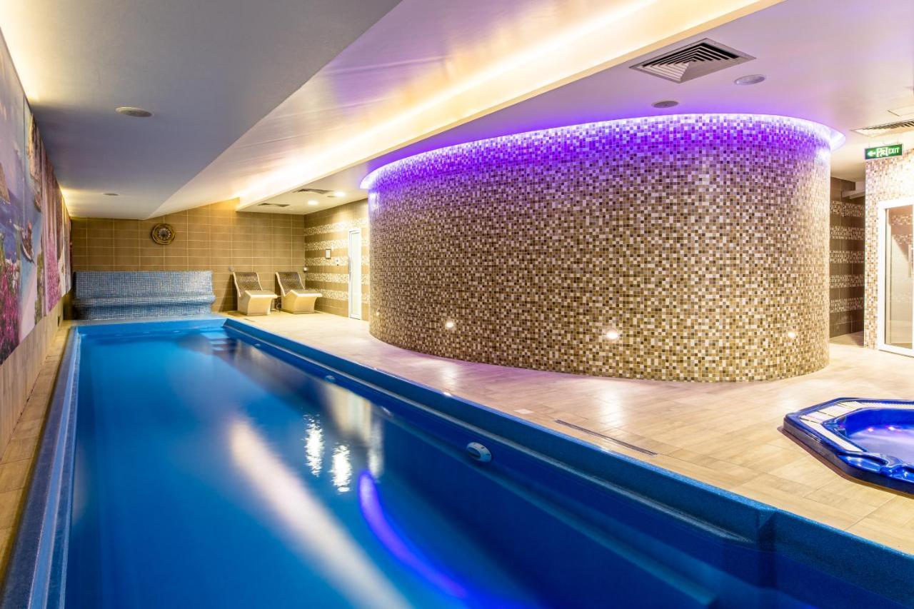Hotel Omni Valjevo Luaran gambar