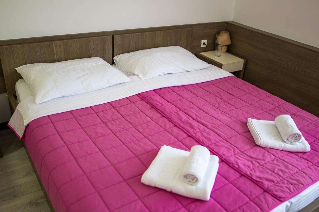 Hotel Omni Valjevo Luaran gambar