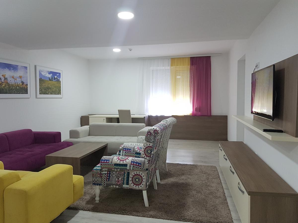 Hotel Omni Valjevo Luaran gambar