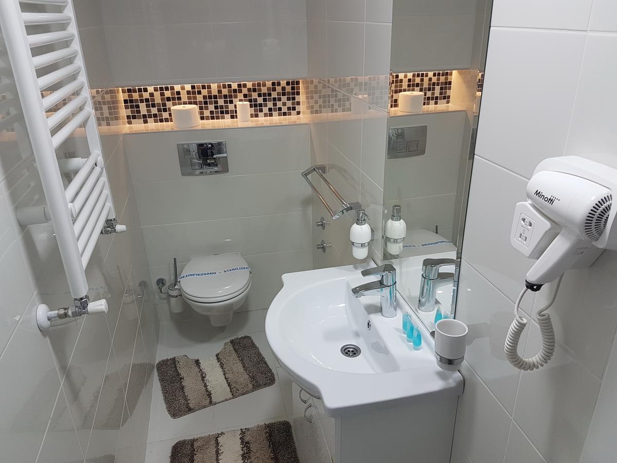 Hotel Omni Valjevo Luaran gambar