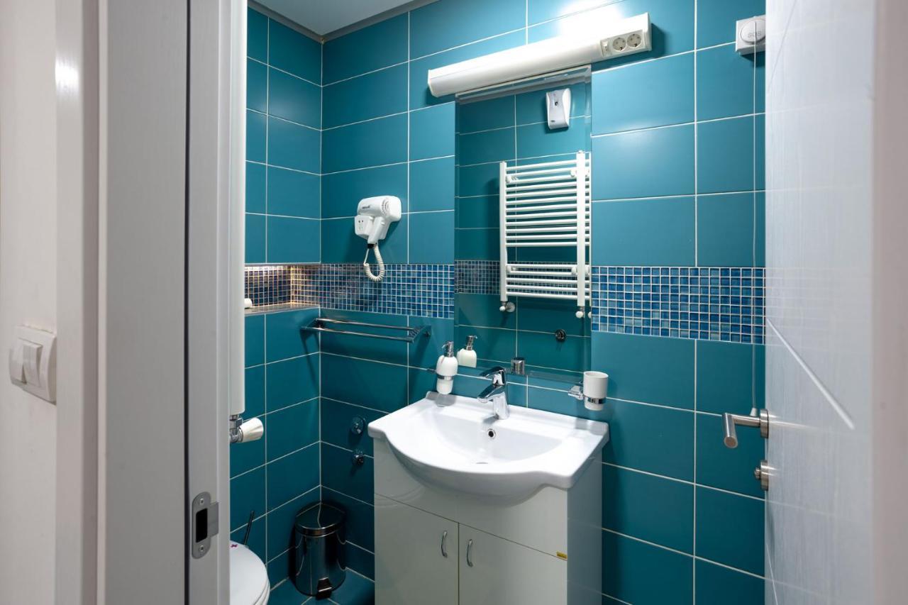Hotel Omni Valjevo Luaran gambar